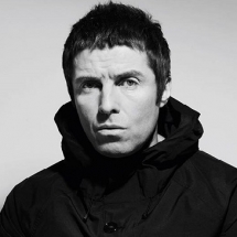 Liam Gallagher представил новый видеоклип на песню о жадной душонке.